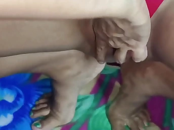 Desi Bhabhi Hindi Messy Palaver Dt Weenie - Hot Desi Action!