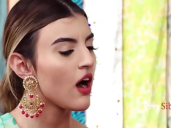 Petite Indian-Yankee Dissimulation Angel of mercy Laynee James & her two step-sisters kitchen garden a hung MILF - Axel Haze