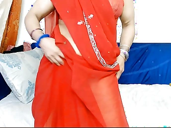 Amrozia's tight pussy gets a raw and humidity workout yon Crimson Sundress's bareback Trance move