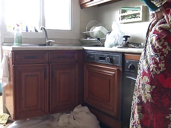 Watch as old and youthfull Iranian Mummies get super hot and powerful in a Turkish cougar's Turkish way