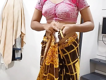 Indian nubile gets her beefstick-wringing pussy screwed rock-rock-hard by her Indian beau in a red-hot hard-core session