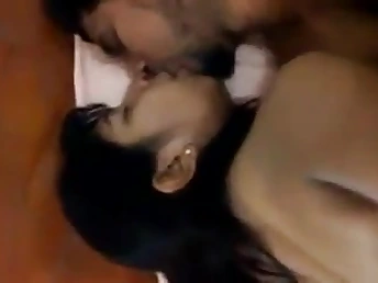 An amateur Indian gal is about to have hook-up in front of the camera for the highly very first time