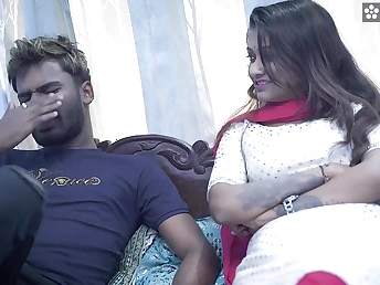 Desi Aunty & Desi succeed near scorching and intense with their grotesque stepbrother-in-law