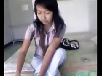 Indonesian tramp scandalized by harsh hump in the office