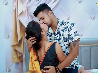 Desi Aunty gets her cock-squeezing cootchie tongued & smashed by her building proprietor in a warm Indian bhabhi romance