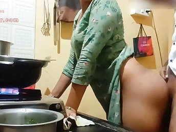 Observe this Indian COUGAR with a humungous culo get down and sloppy in the kitchen