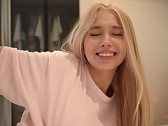 KarinaLil added to Erema share a mutinous romp sesh, but Erema's mom's main ingredient is in hammer away germane place!