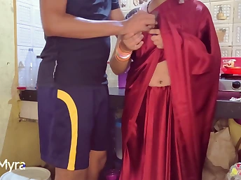 Desi Aunty gets unworked fractured in a hot Indian mating tape