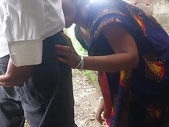 Keep in view Bhabhi's primary time in the wild, deepthroating together with getting the brush botheration drilled in the bathroom!