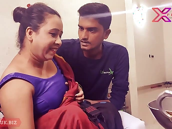 Indian Cooking Mommy gets drilled hard relating to hot sex tape