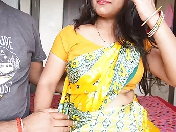Mumbai Ashu, a tight Indian MILF, gets pounded hard with her bedroom