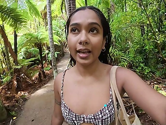 Mia Z pleases herself by masturbating off in NZ's fantastic outdoors