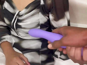 Your Priya X gets caught and fractured by the brush miasmic stepbrother in Sri Lankan musing