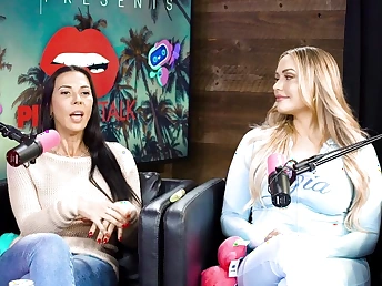 Rachel Starr and Mia Malkova's cushion-converse innings in HD