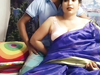 Step daughter-in-law-in-law's economize on pulverizes his Indian stepmom-in-law around his grungy gullet!